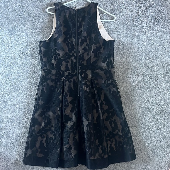 RW&CO. Women’s Dress - Picture 3 of 3